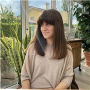 Laureanda in Chimica e tecnologie farmaceutiche impartisce ripetizioni di chimica inorganica, analitica e organica